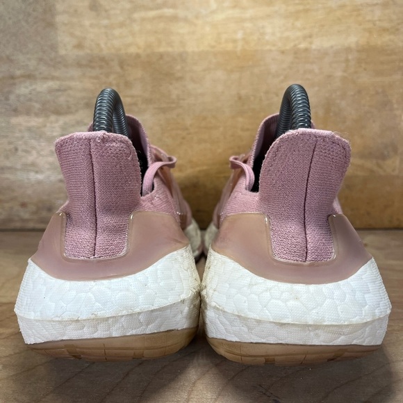 Adidas Ultraboost 22 Womens Size 6.5 Running Shoes Sneakers Mauve Pink GX5592 - Picture 4 of 11